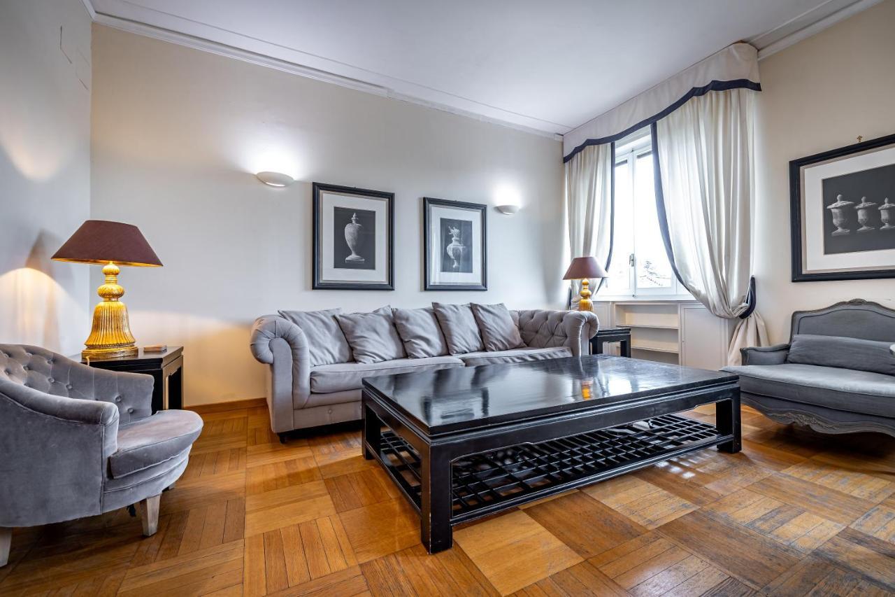 Yid D'Azeglio Luxury Apartment With Parking ฟลอเรนซ์ ภายนอก รูปภาพ