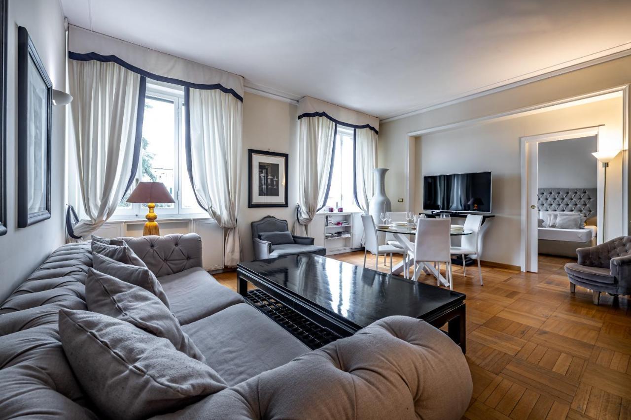 Yid D'Azeglio Luxury Apartment With Parking ฟลอเรนซ์ ภายนอก รูปภาพ