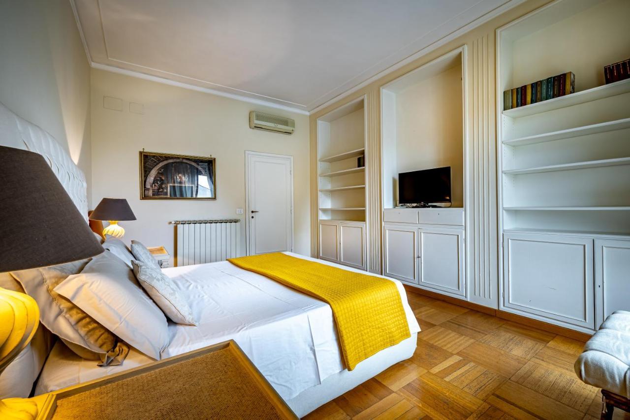 Yid D'Azeglio Luxury Apartment With Parking ฟลอเรนซ์ ภายนอก รูปภาพ