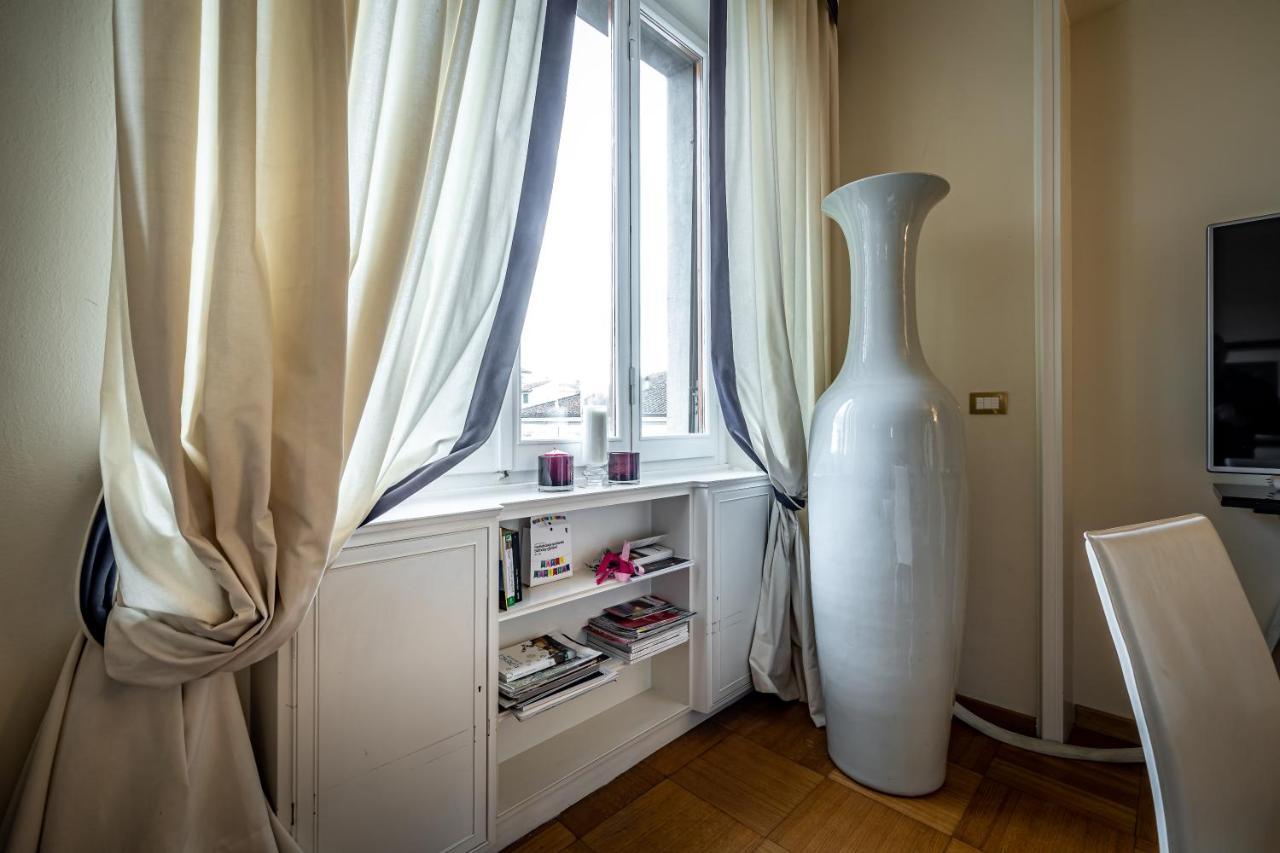 Yid D'Azeglio Luxury Apartment With Parking ฟลอเรนซ์ ภายนอก รูปภาพ