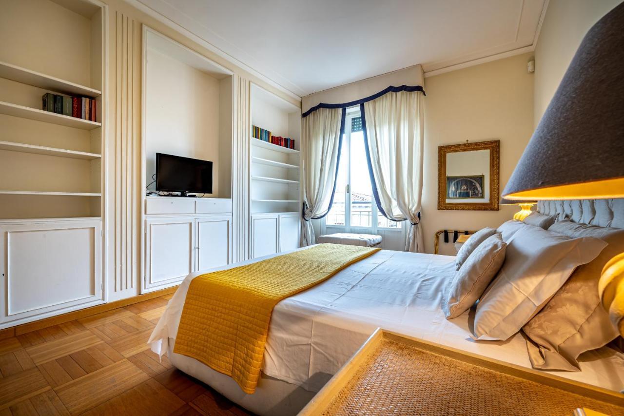 Yid D'Azeglio Luxury Apartment With Parking ฟลอเรนซ์ ภายนอก รูปภาพ