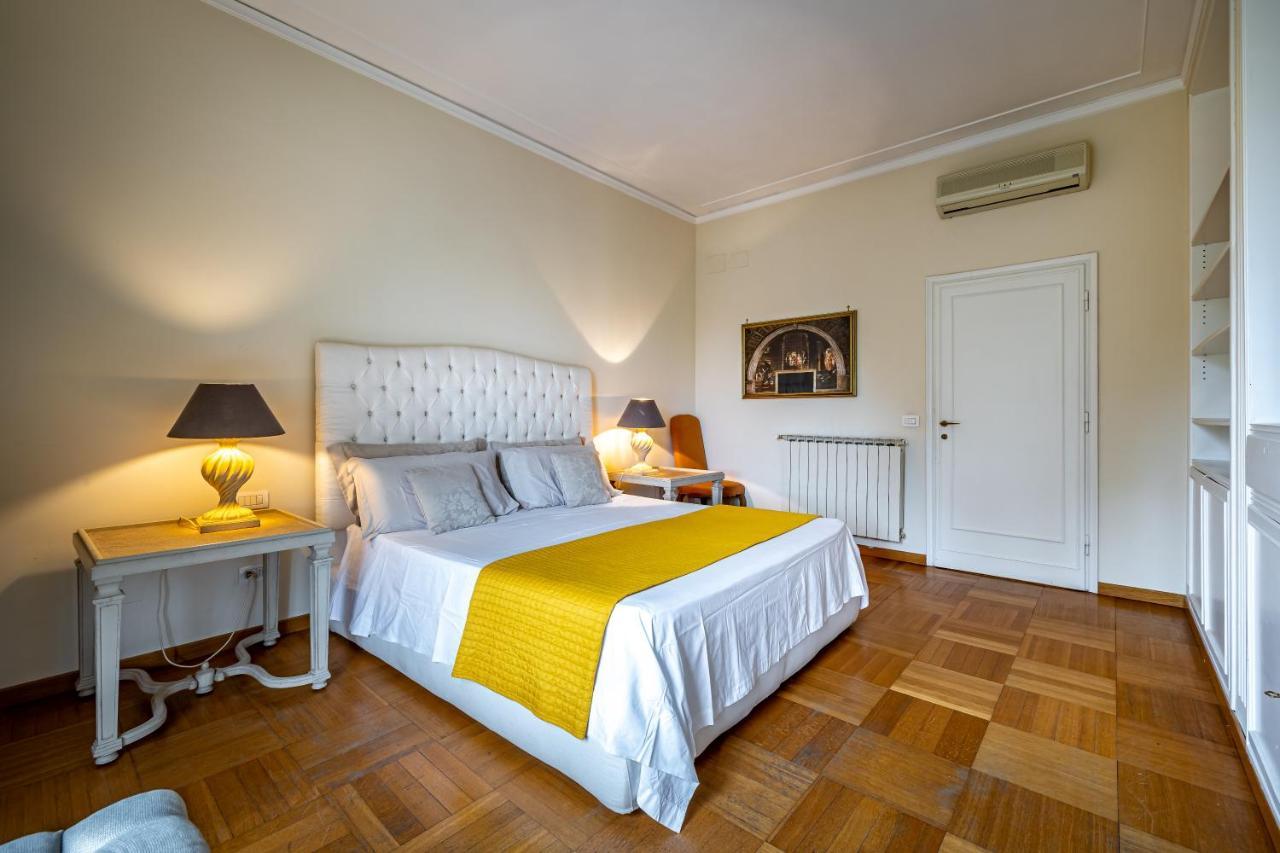 Yid D'Azeglio Luxury Apartment With Parking ฟลอเรนซ์ ภายนอก รูปภาพ