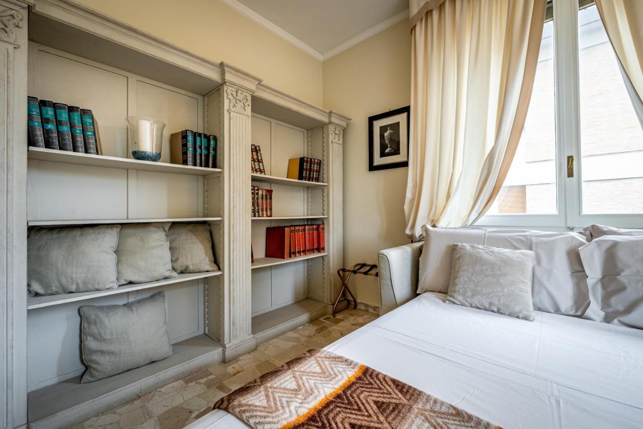 Yid D'Azeglio Luxury Apartment With Parking ฟลอเรนซ์ ภายนอก รูปภาพ